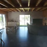 A La Campagne Dans Jolie Maison En Bois. Privatunterkunft